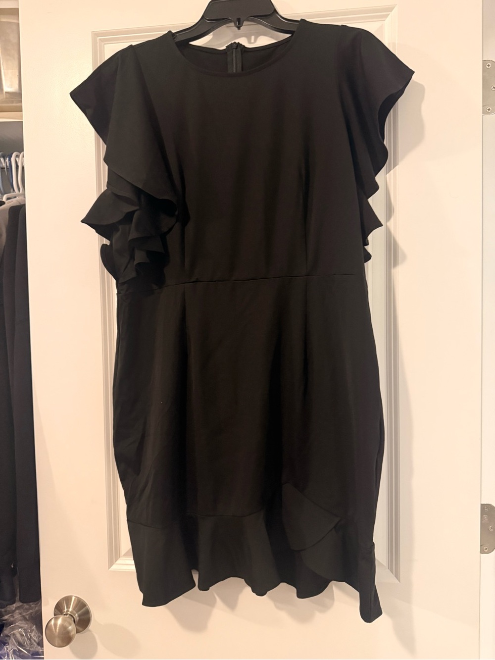 NWT Women’s Black Ruffle Flutter Sleeve Dress XL